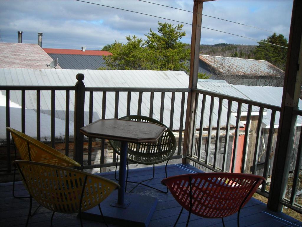 Gîte des Hauteurs et Café de la place Saint Zenon Habitación foto