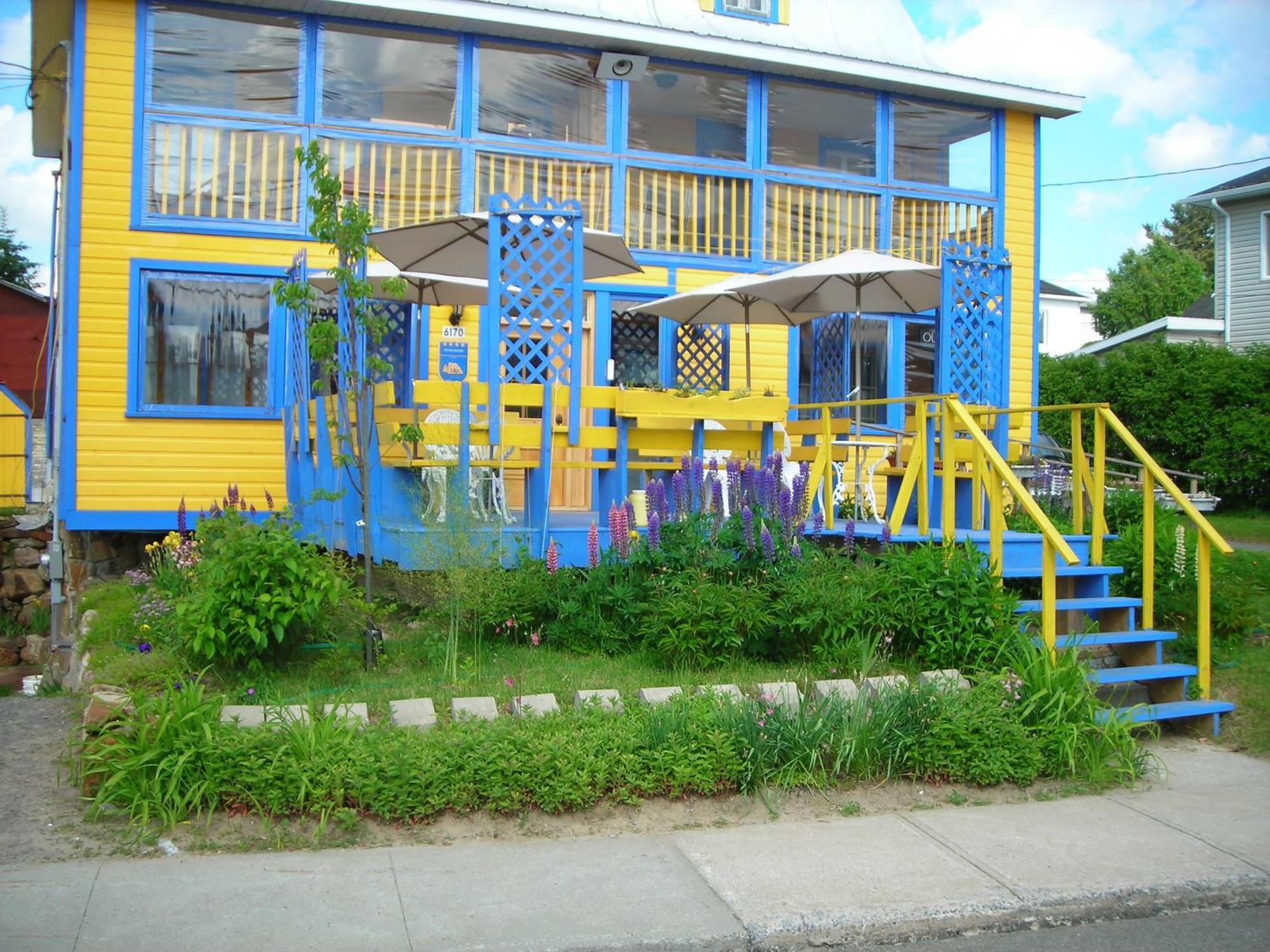 Gîte des Hauteurs et Café de la place Saint Zenon Exterior foto