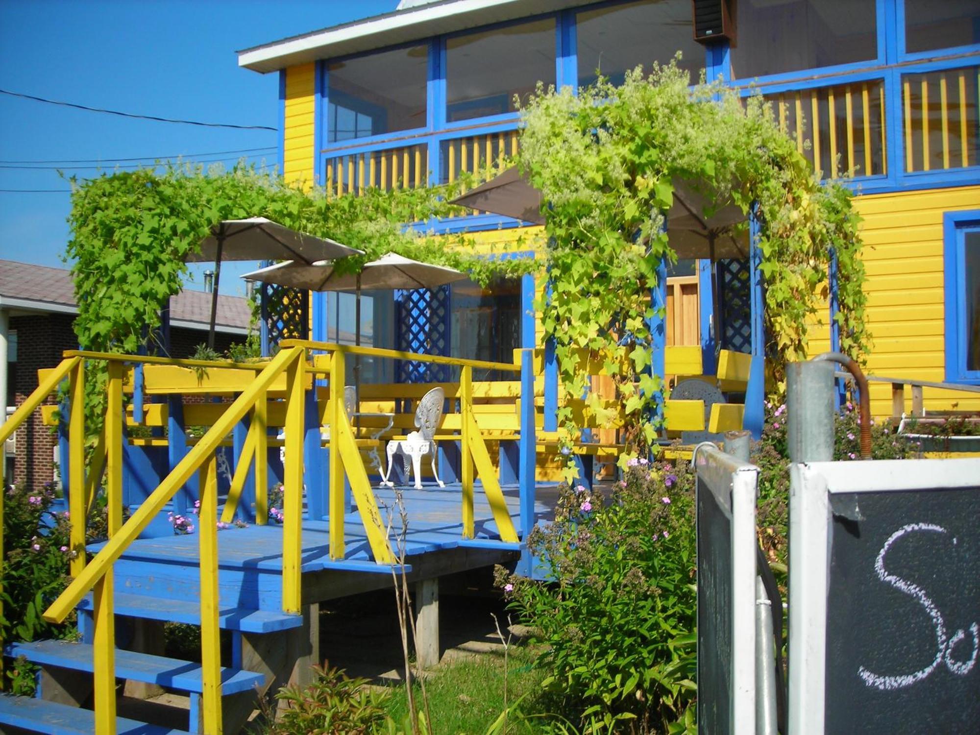 Gîte des Hauteurs et Café de la place Saint Zenon Exterior foto