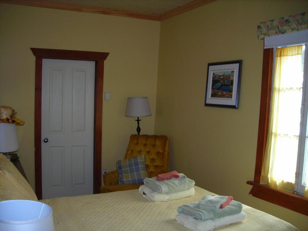 Gîte des Hauteurs et Café de la place Saint Zenon Habitación foto