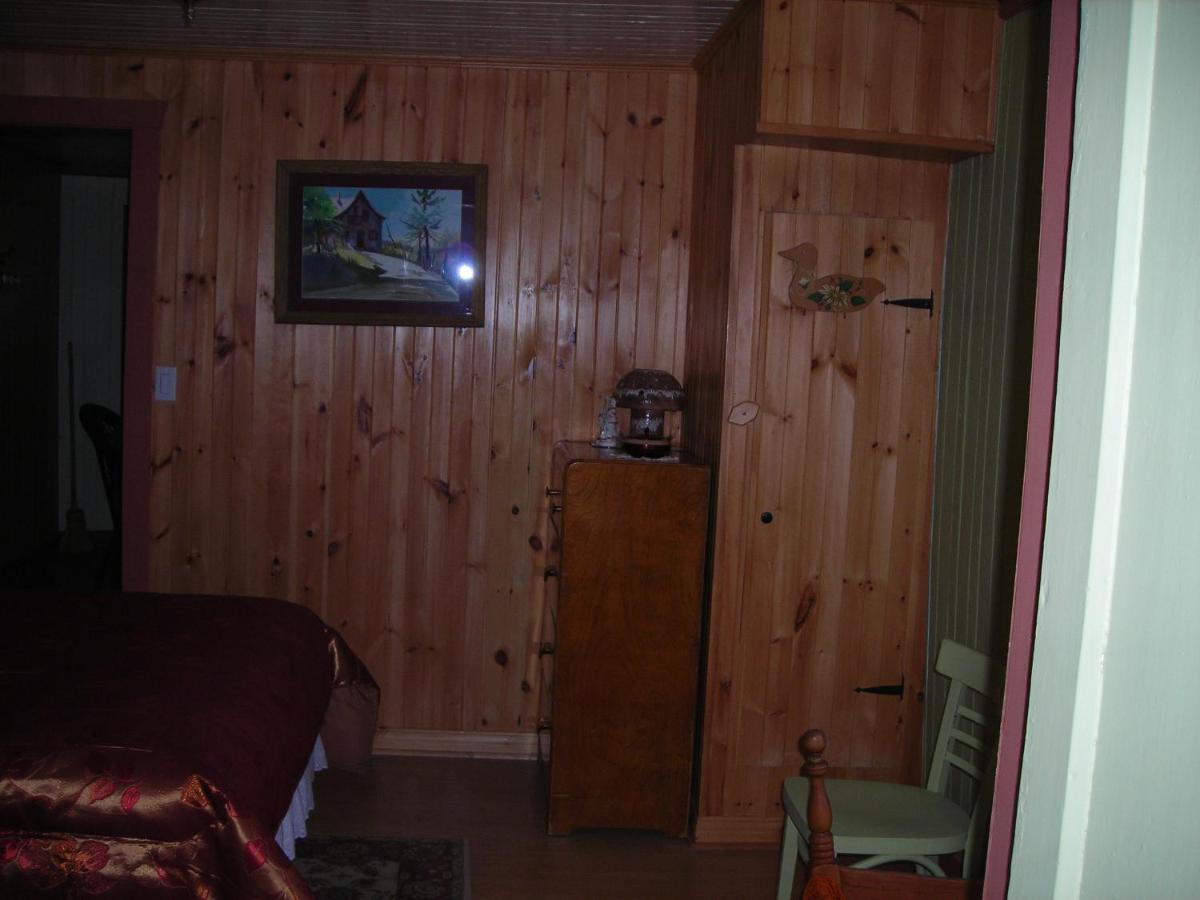 Gîte des Hauteurs et Café de la place Saint Zenon Habitación foto